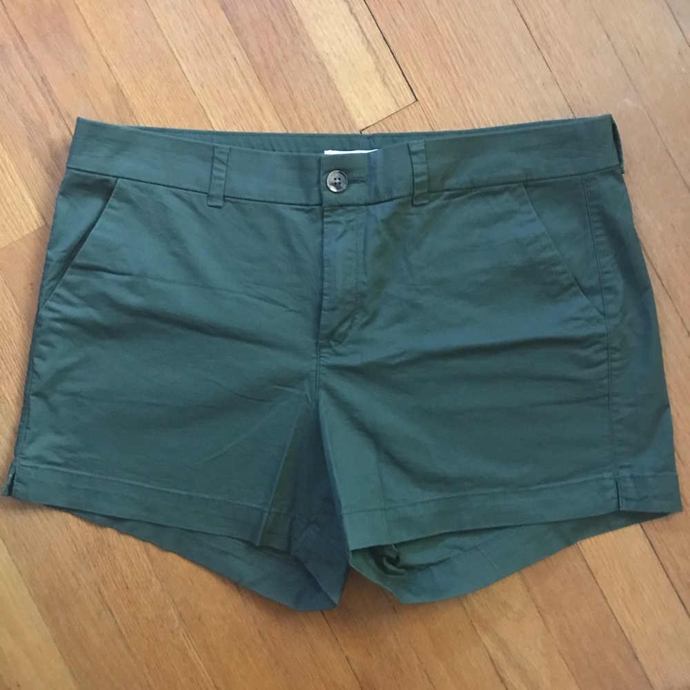 NWOT Old Navy Everyday Shorts